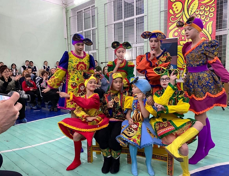 Возрожденный фестиваль "Нижегородские потешкки" состоялся в школе №168 им. И.Лабузы