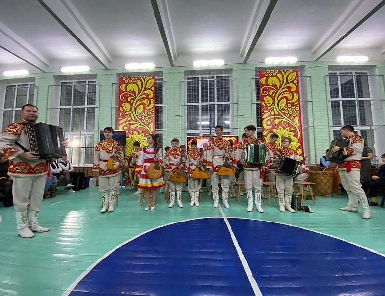 Возрожденный фестиваль "Нижегородские потешкки" состоялся в школе №168 им. И.Лабузы